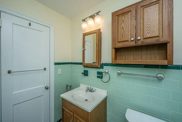 $305,000 | 1010 West Recess Road, Hanahan, SC 29410