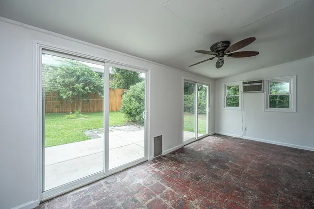 $305,000 | 1010 West Recess Road, Hanahan, SC 29410