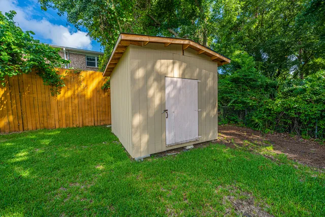 $305,000 | 1010 West Recess Road, Hanahan, SC 29410