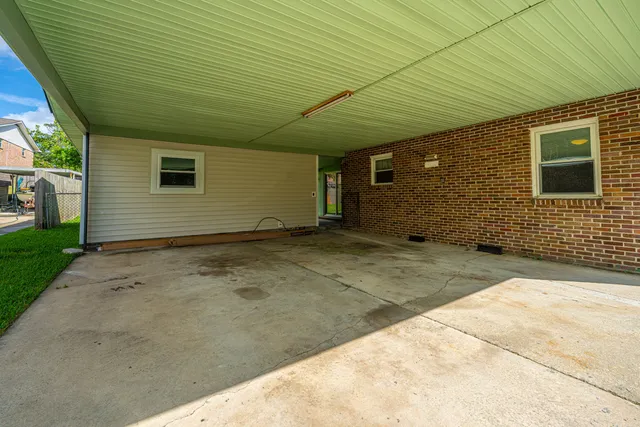 $305,000 | 1010 West Recess Road, Hanahan, SC 29410