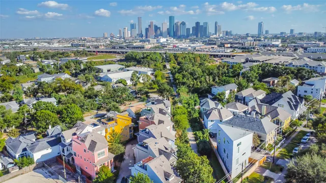 $750,000 | 550 Oxford Street, Houston, TX 77007