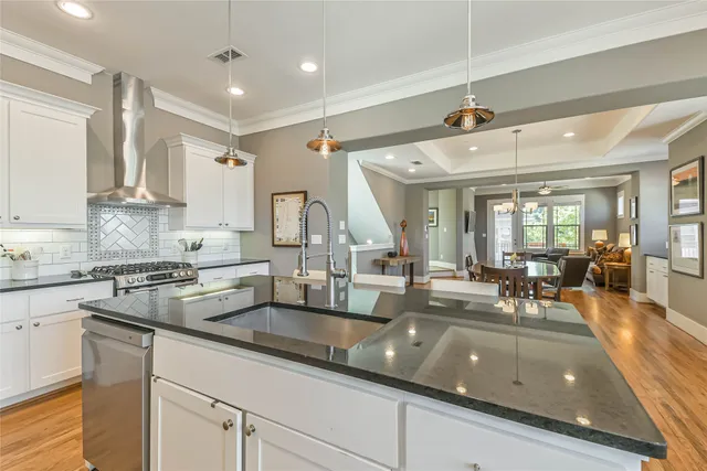 $750,000 | 550 Oxford Street, Houston, TX 77007