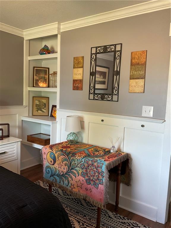 5403 Stone Trace Gainesville, GA 30504 - Photo 70 of 126 a bedroom with a bed and a workspace