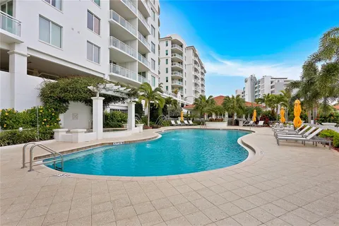 $1,100,000 | 1325 Snell Isle Boulevard Northeast, Unit 711, St. Petersburg, FL 33704