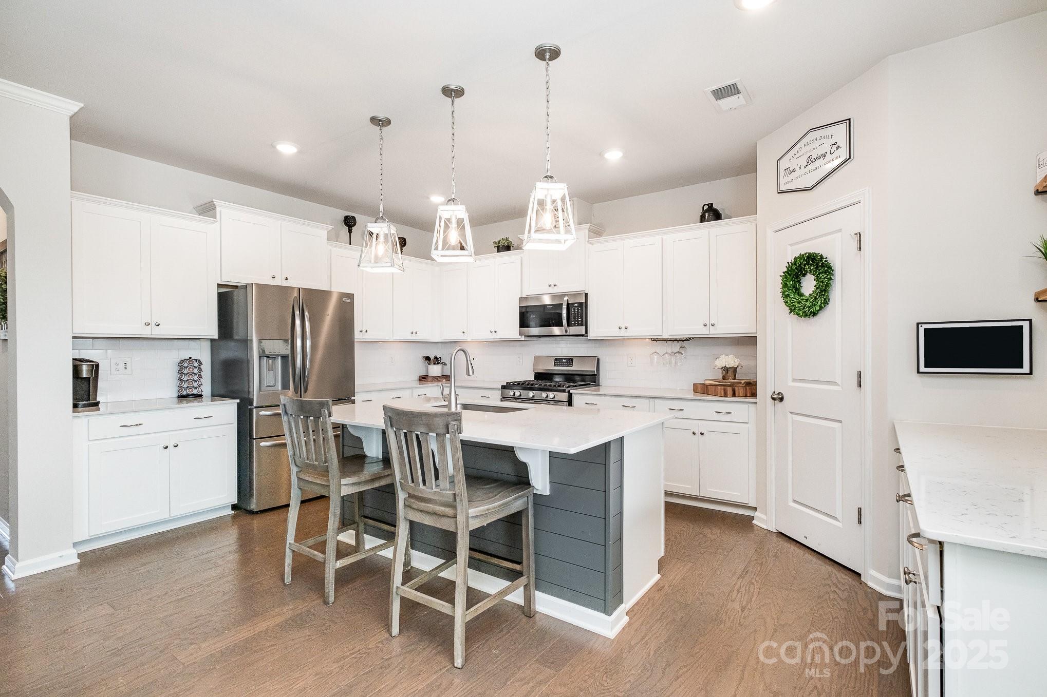 17502 Snug Harbor Road Charlotte, NC 28278 - Photo 12 of 36 Gallery Image 12