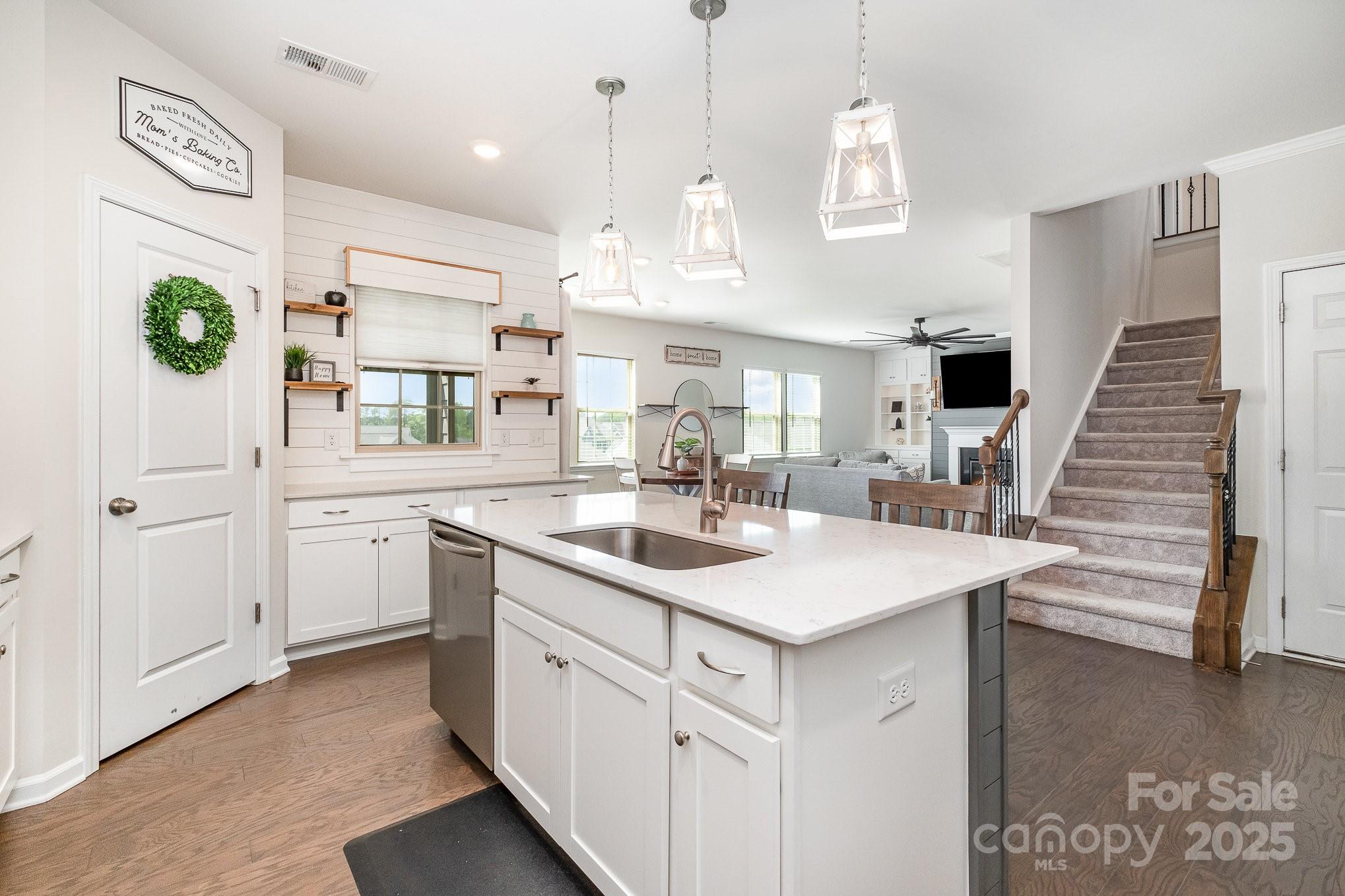 17502 Snug Harbor Road Charlotte, NC 28278 - Photo 14 of 36 Gallery Image 14