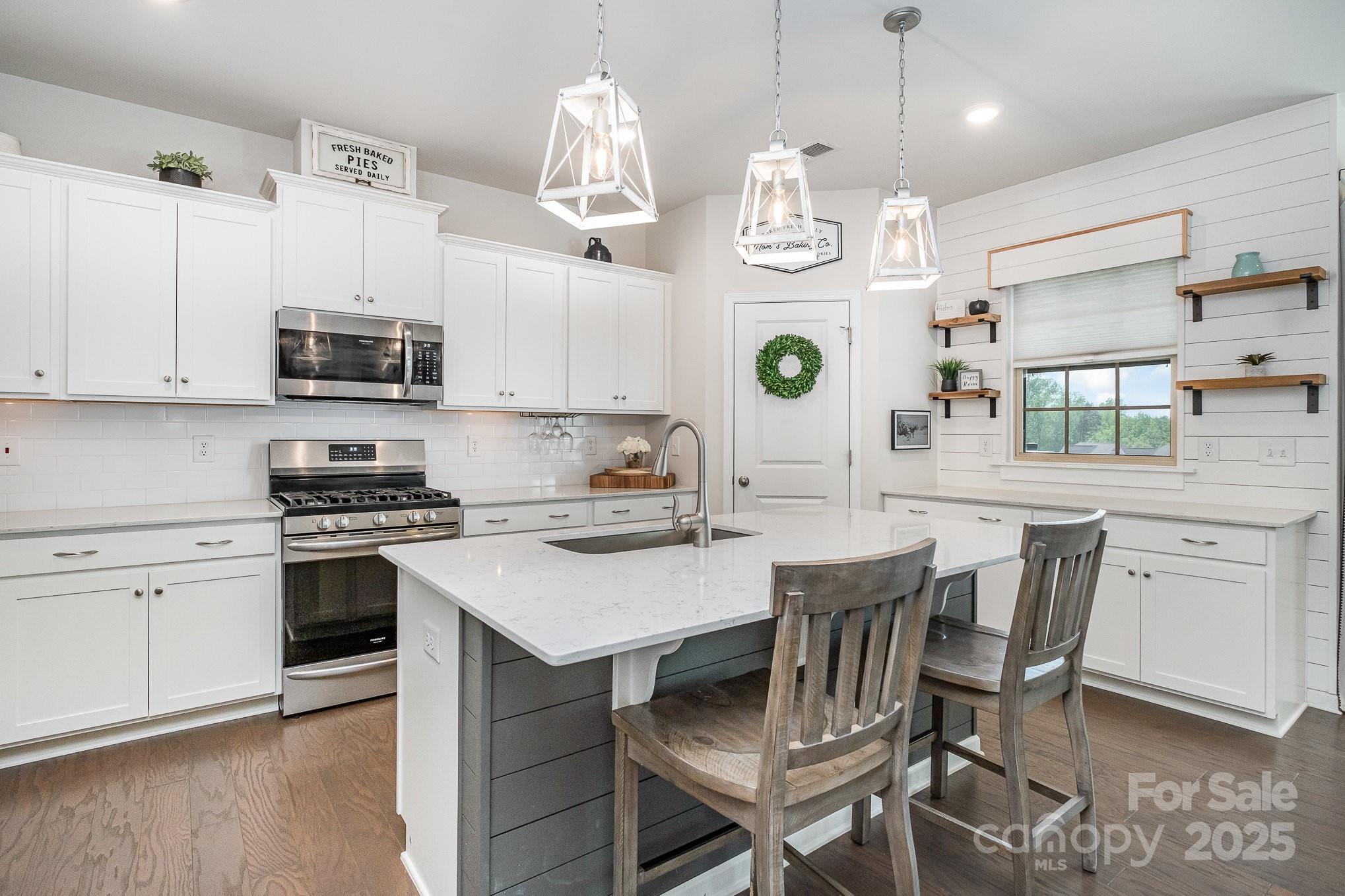 17502 Snug Harbor Road Charlotte, NC 28278 - Photo 16 of 36 Gallery Image 16
