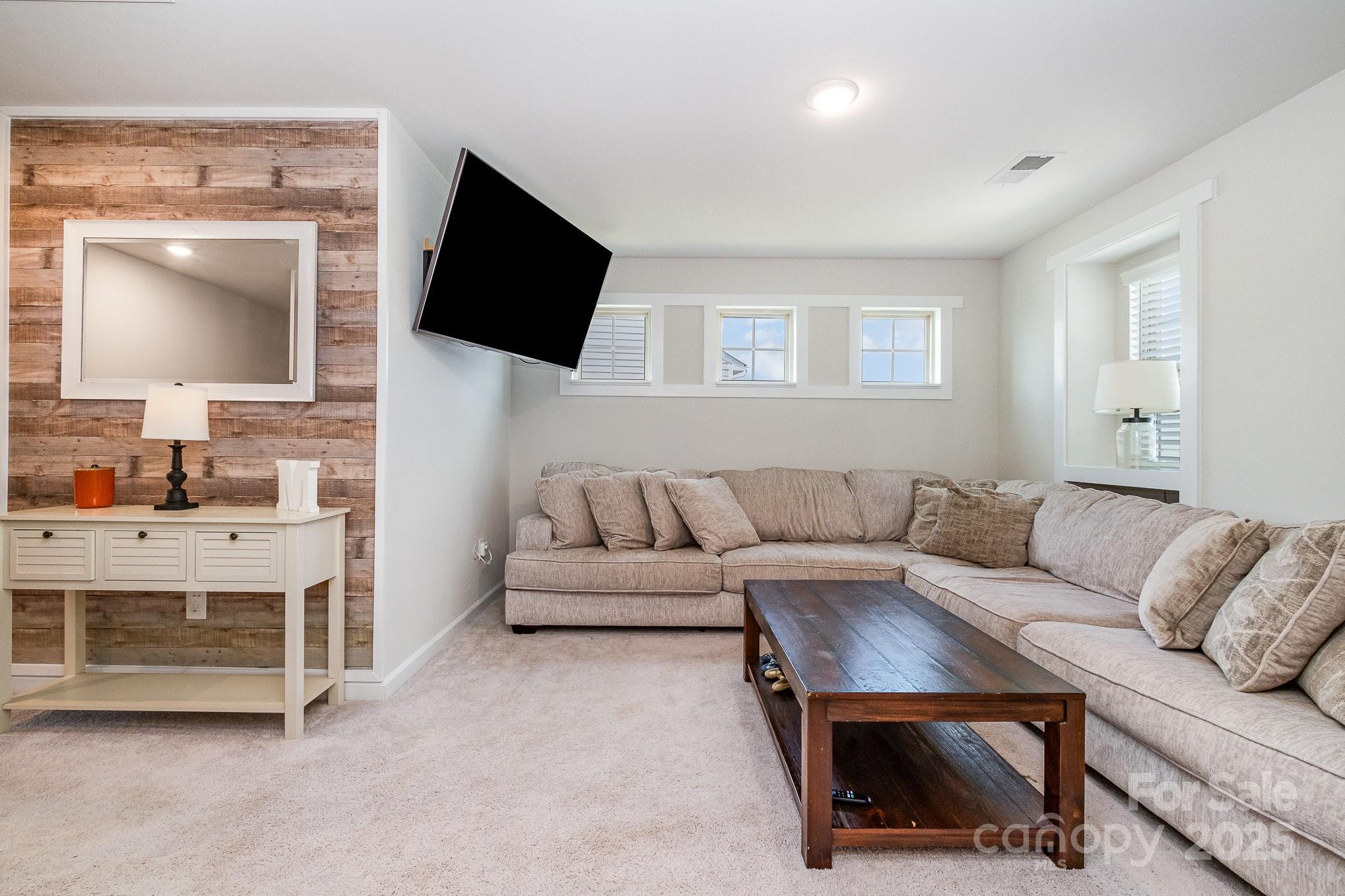 17502 Snug Harbor Road Charlotte, NC 28278 - Photo 23 of 36 Gallery Image 23