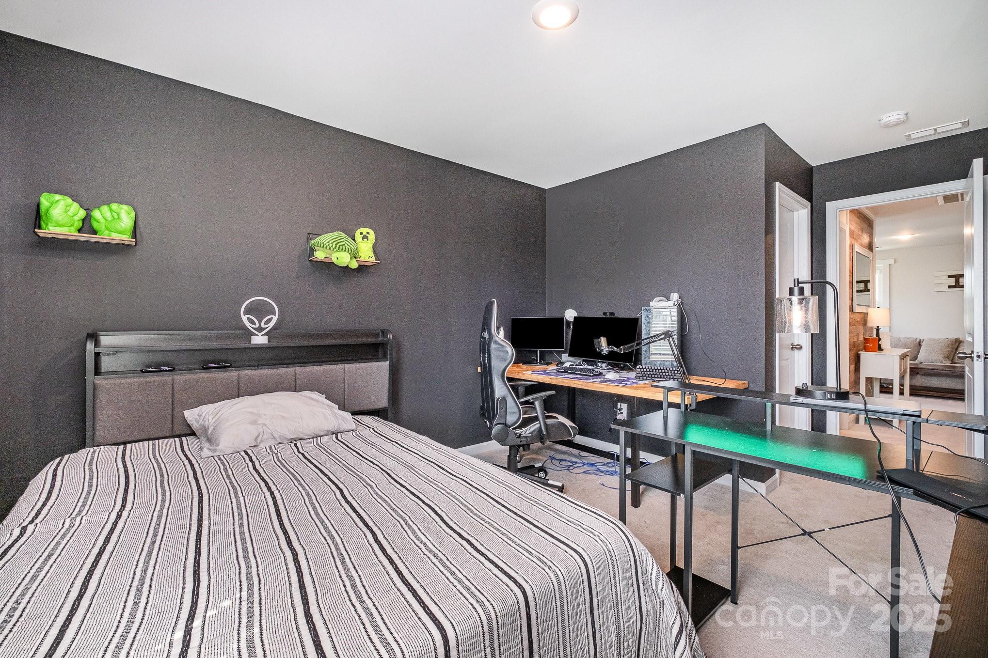 17502 Snug Harbor Road Charlotte, NC 28278 - Photo 29 of 36 Gallery Image 29