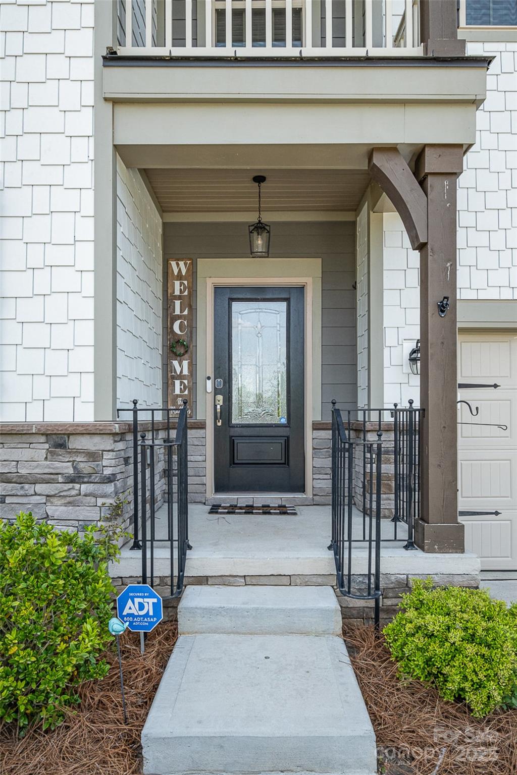 17502 Snug Harbor Road Charlotte, NC 28278 - Photo 5 of 36 Gallery Image 5