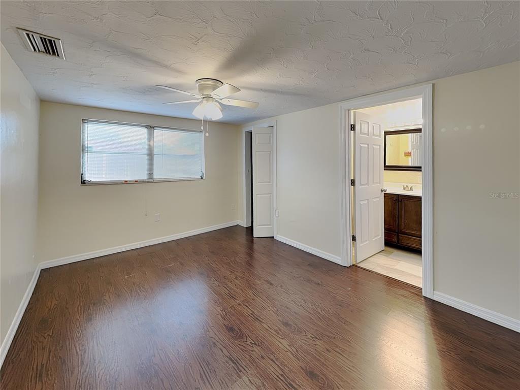 6041 9th Avenue New Port Richey, FL 34653 - Photo 9 of 19