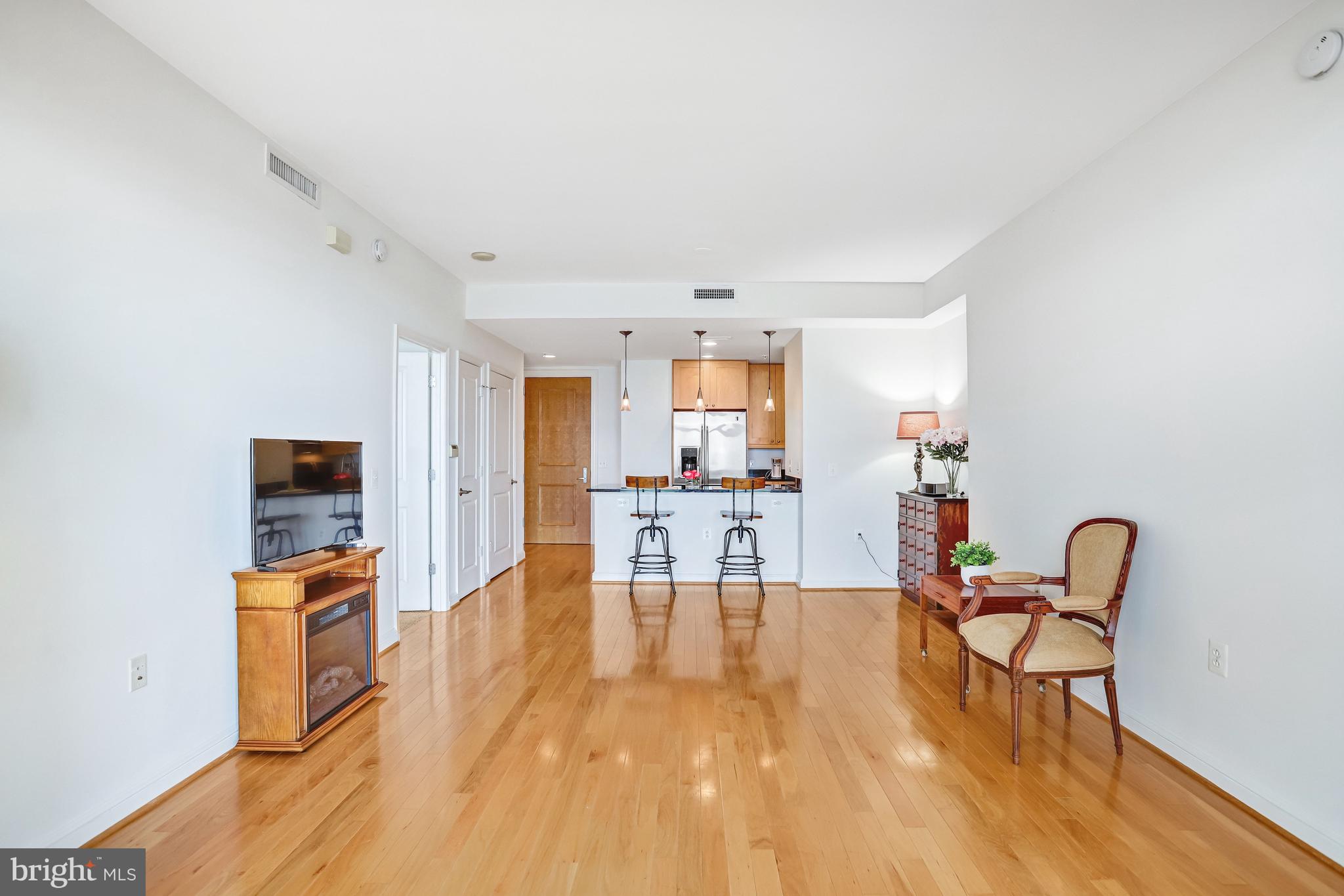11990 Market Street, Unit 814 Reston, VA 20190 - Photo 11 of 76 Gallery Image 11