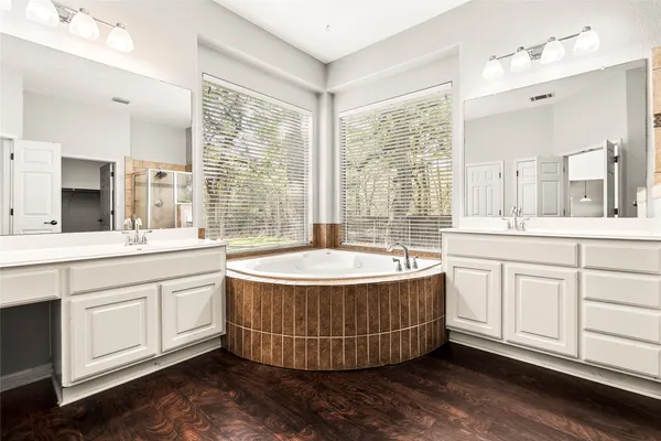 $699,000 | 120 Juniper Trail, Elgin, TX 78621