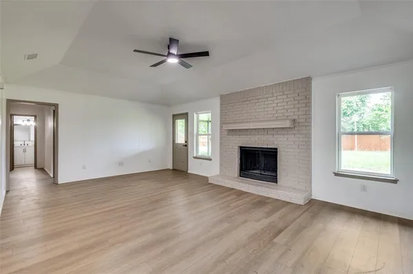 $2,650 | 402 Country Meadow Drive, Mansfield, TX 76063