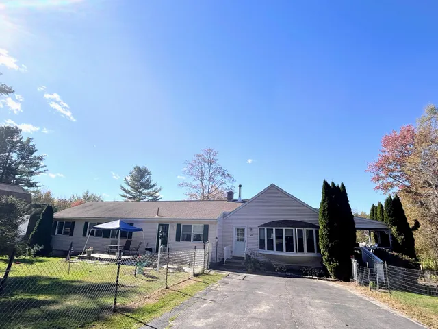 $560,000 | 343 Birch Point Road, Wiscasset, ME 04578