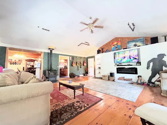 $560,000 | 343 Birch Point Road, Wiscasset, ME 04578