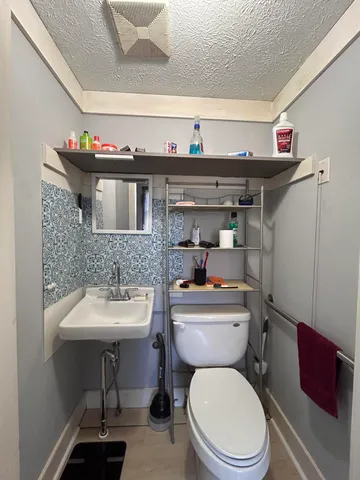 $560,000 | 343 Birch Point Road, Wiscasset, ME 04578