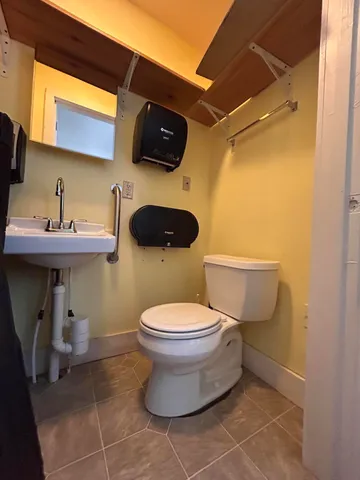 $560,000 | 343 Birch Point Road, Wiscasset, ME 04578