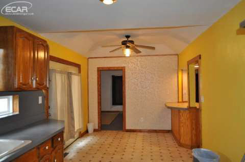 7005 South Vernon Road Durand, MI 48429 - Photo 7 of 29 20423671-6.JPG