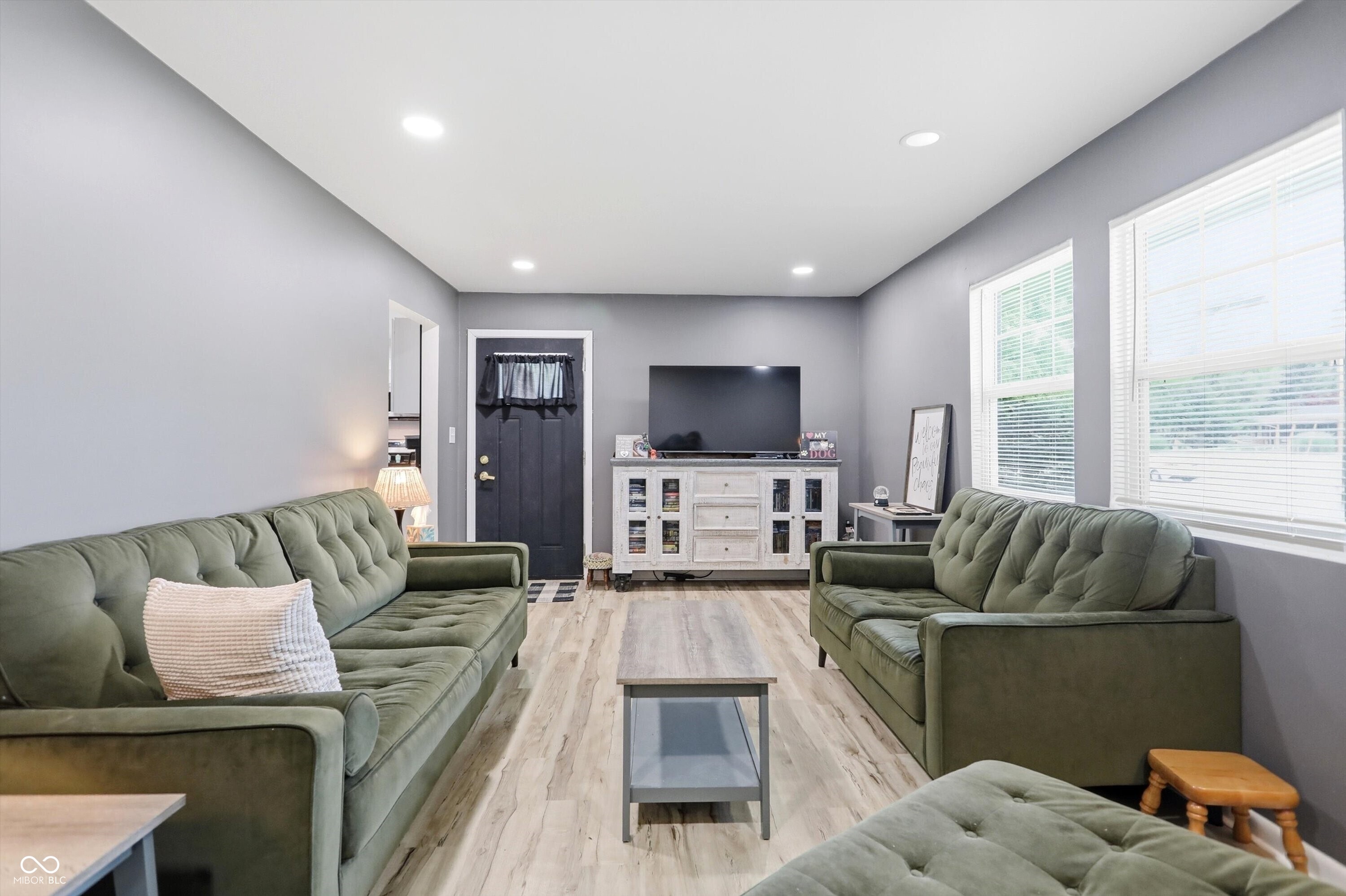 302 Hopkins Road Cumberland, IN 46229 - Photo 4 of 51 Gallery Image 4