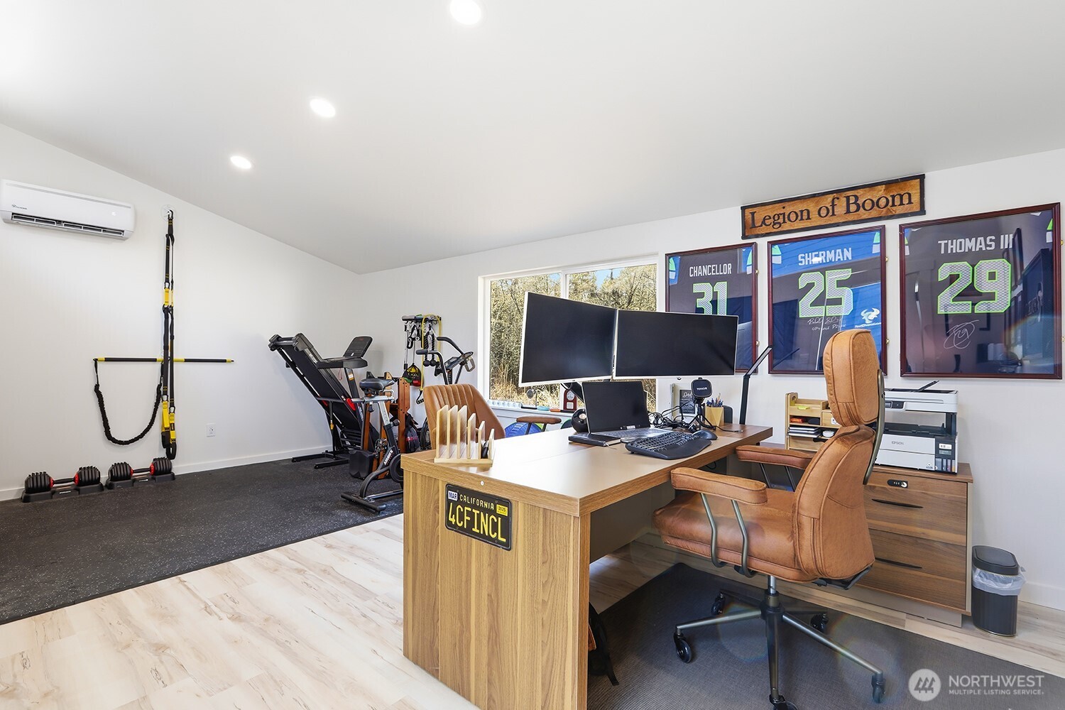 3237 Hilberg Lane Clinton, WA 98236 - Photo 29 of 40 a view of a workspace with furniture