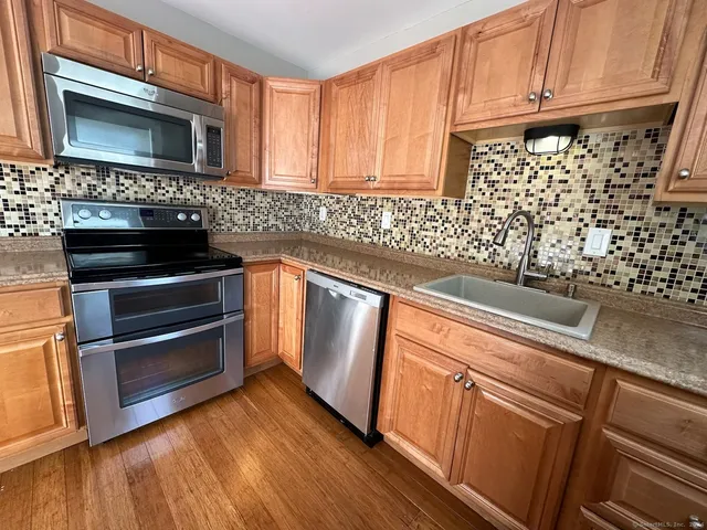 $3,600 | 26 Couch Street, Norwalk, CT 06854