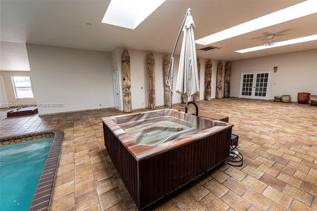 $4,500 | 236 North Federal Highway, Unit 201, Dania Beach, FL 33004