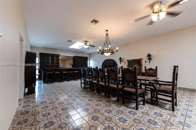 $4,500 | 236 North Federal Highway, Unit 201, Dania Beach, FL 33004