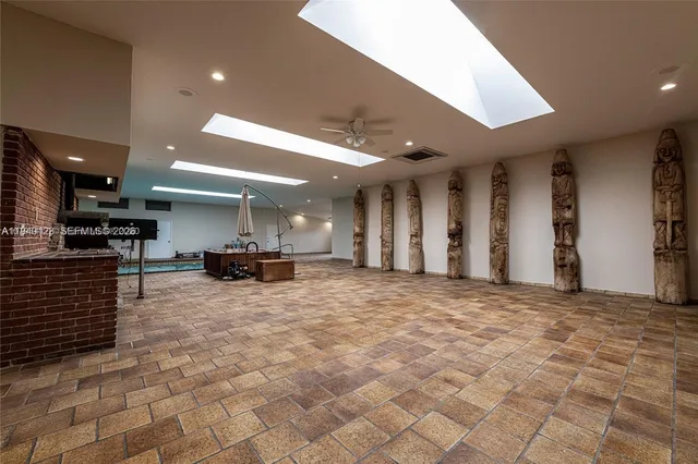 $4,500 | 236 North Federal Highway, Unit 201, Dania Beach, FL 33004