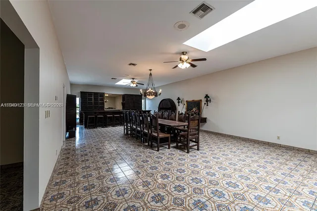 $4,500 | 236 North Federal Highway, Unit 201, Dania Beach, FL 33004