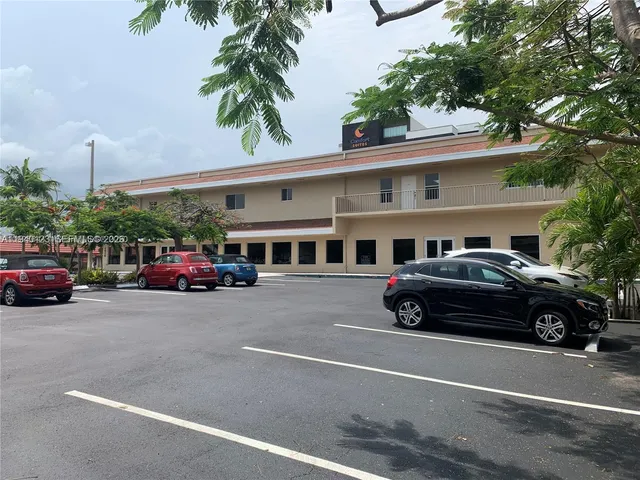 $4,500 | 236 North Federal Highway, Unit 201, Dania Beach, FL 33004