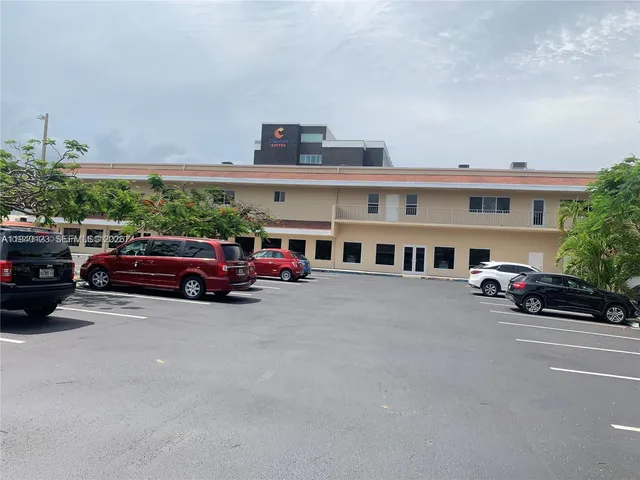 $4,500 | 236 North Federal Highway, Unit 201, Dania Beach, FL 33004