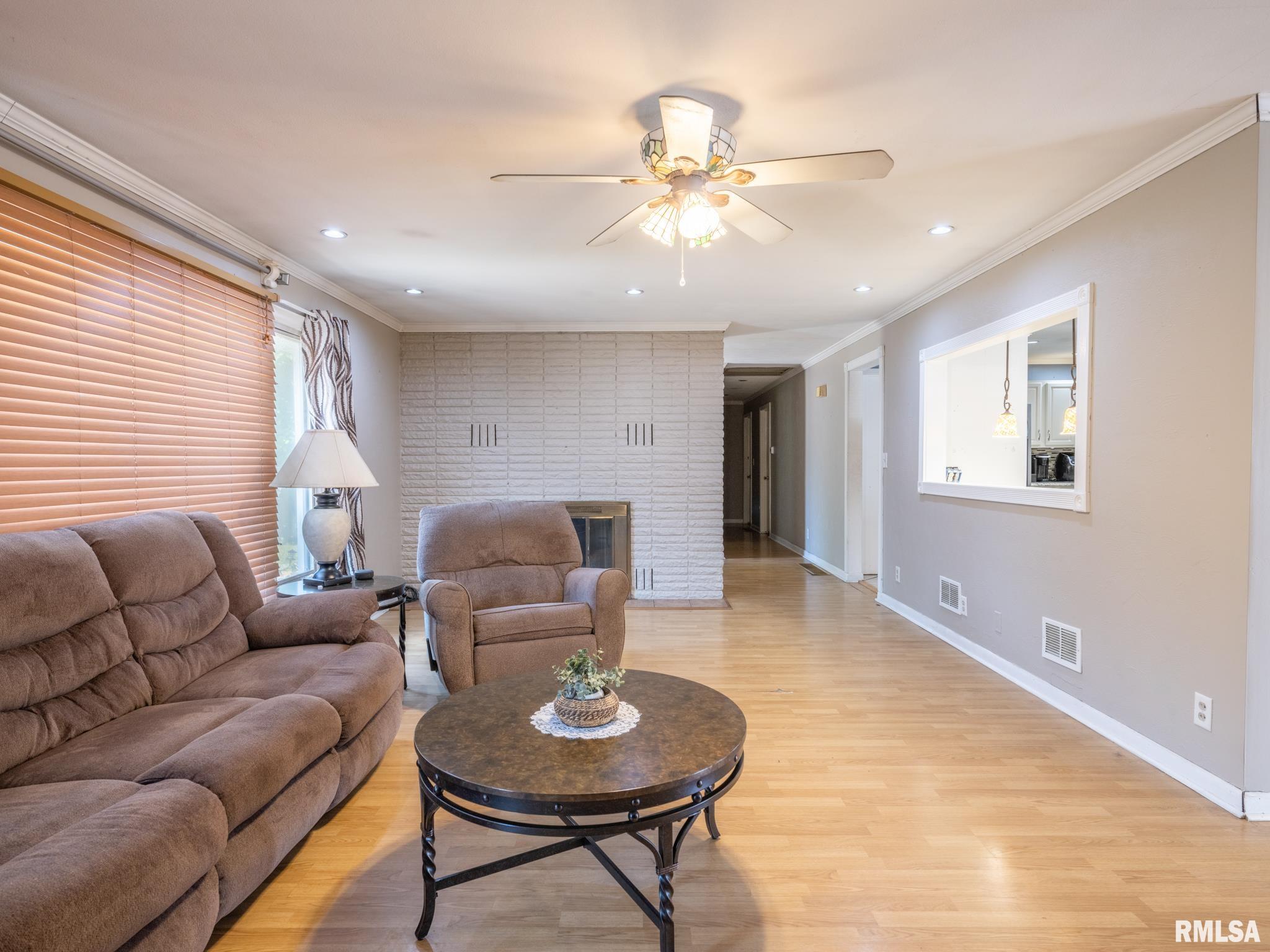 2106 Willow Street Pekin, IL 61554 - Photo 11 of 43