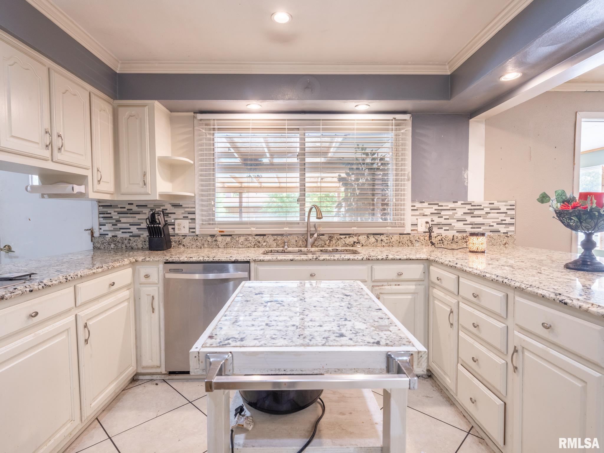 2106 Willow Street Pekin, IL 61554 - Photo 17 of 43