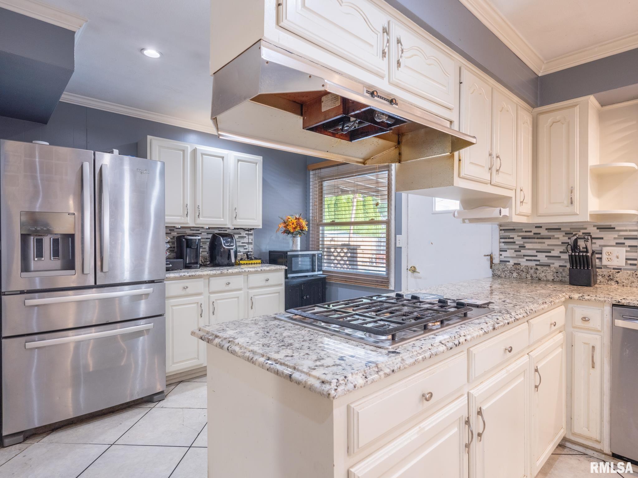 2106 Willow Street Pekin, IL 61554 - Photo 18 of 43