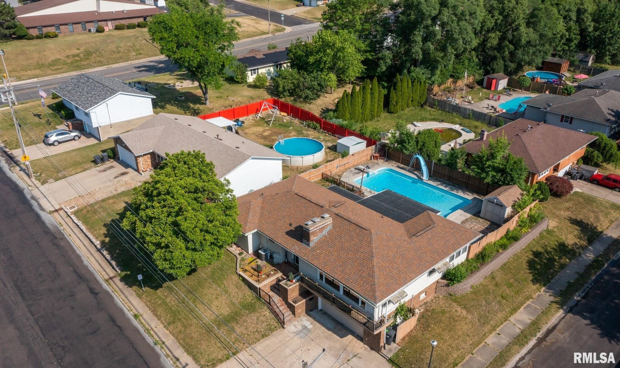 2106 Willow Street Pekin, IL 61554 - Photo 2 of 43