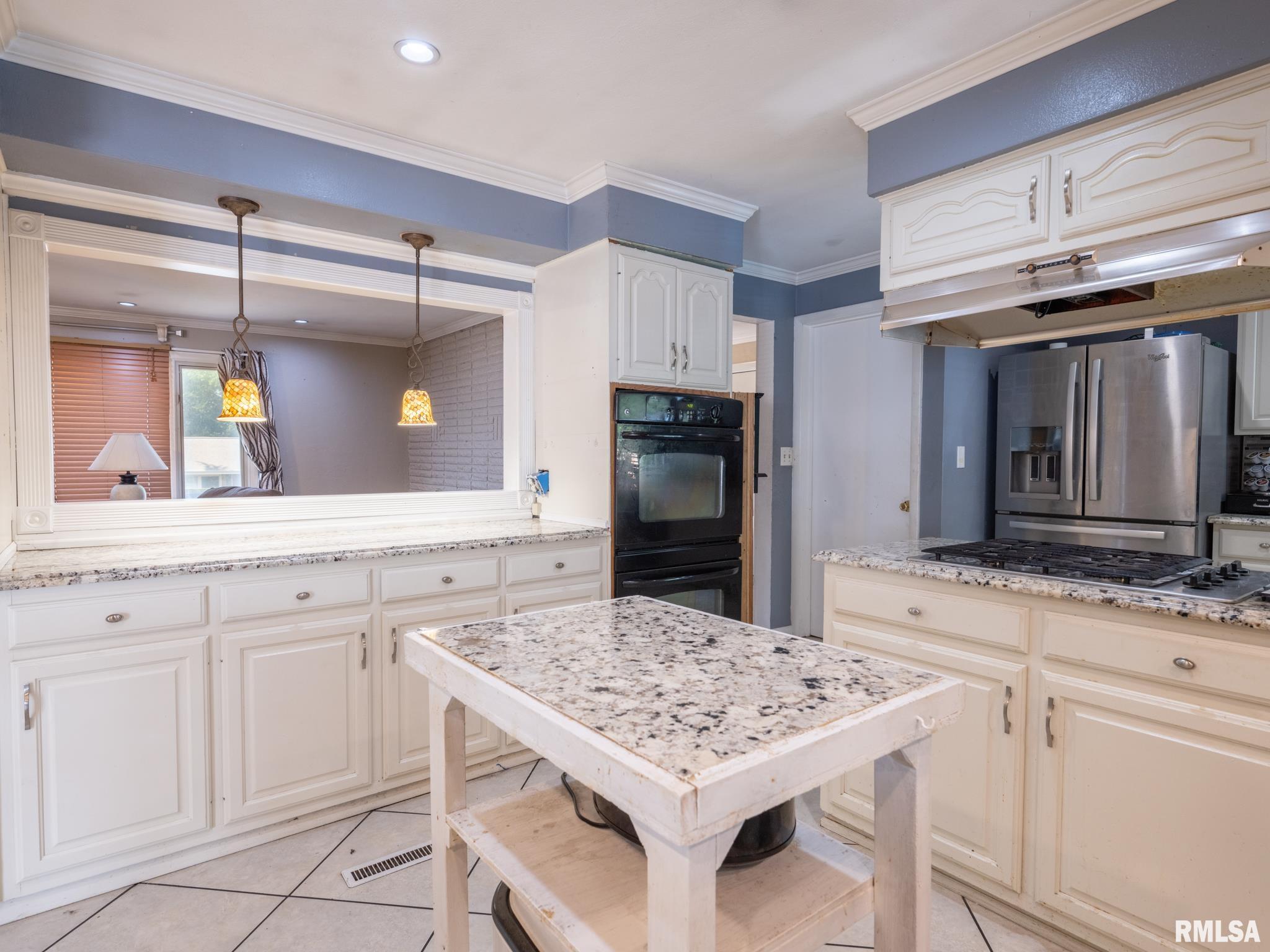 2106 Willow Street Pekin, IL 61554 - Photo 22 of 43