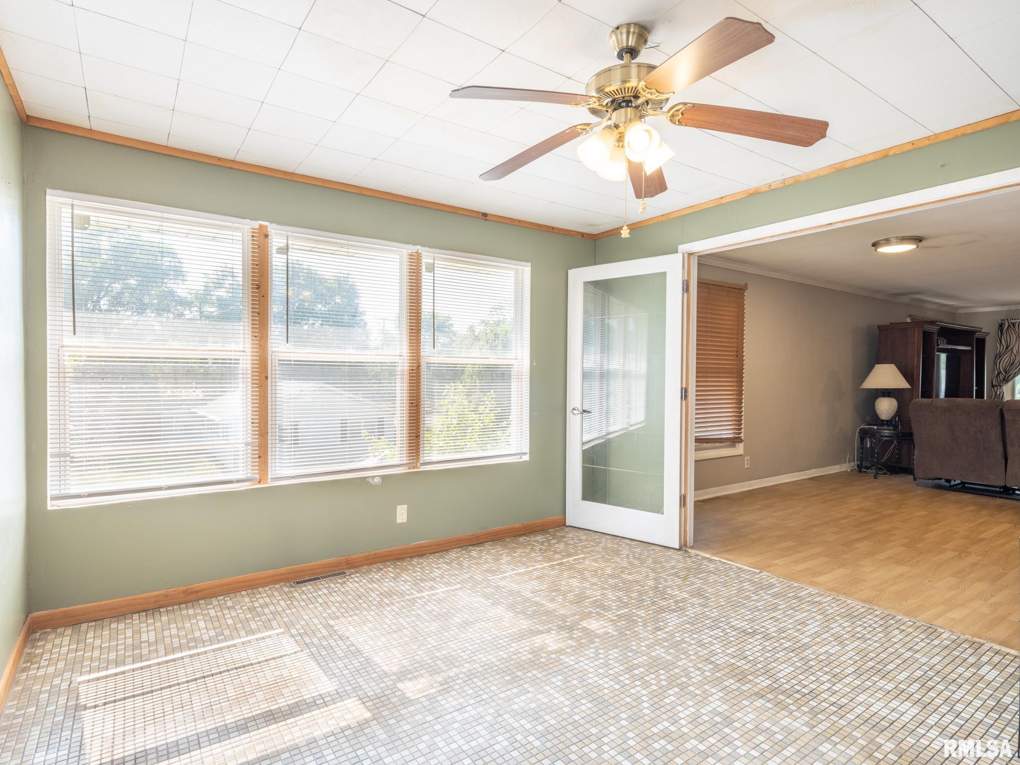 2106 Willow Street Pekin, IL 61554 - Photo 27 of 43