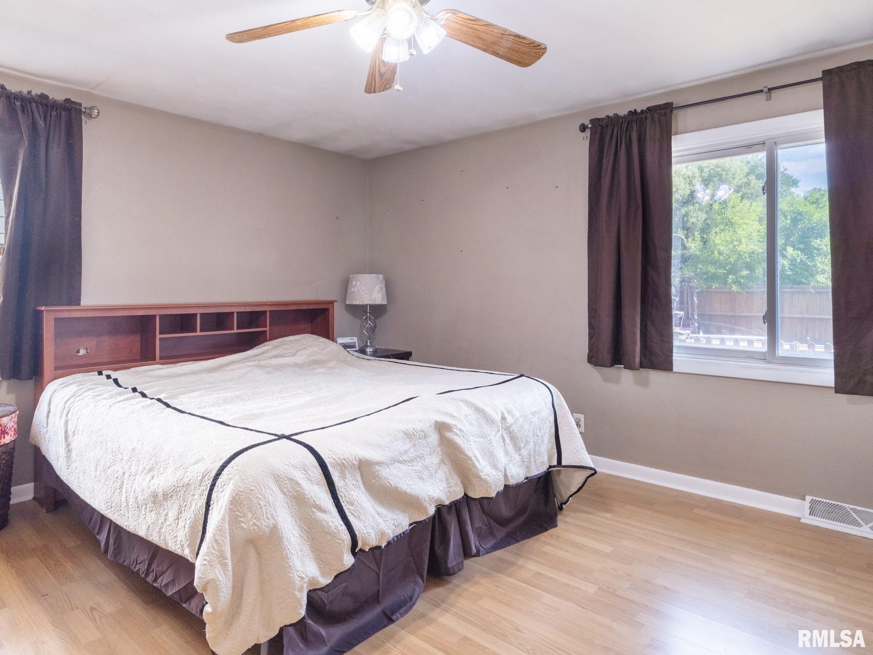 2106 Willow Street Pekin, IL 61554 - Photo 30 of 43