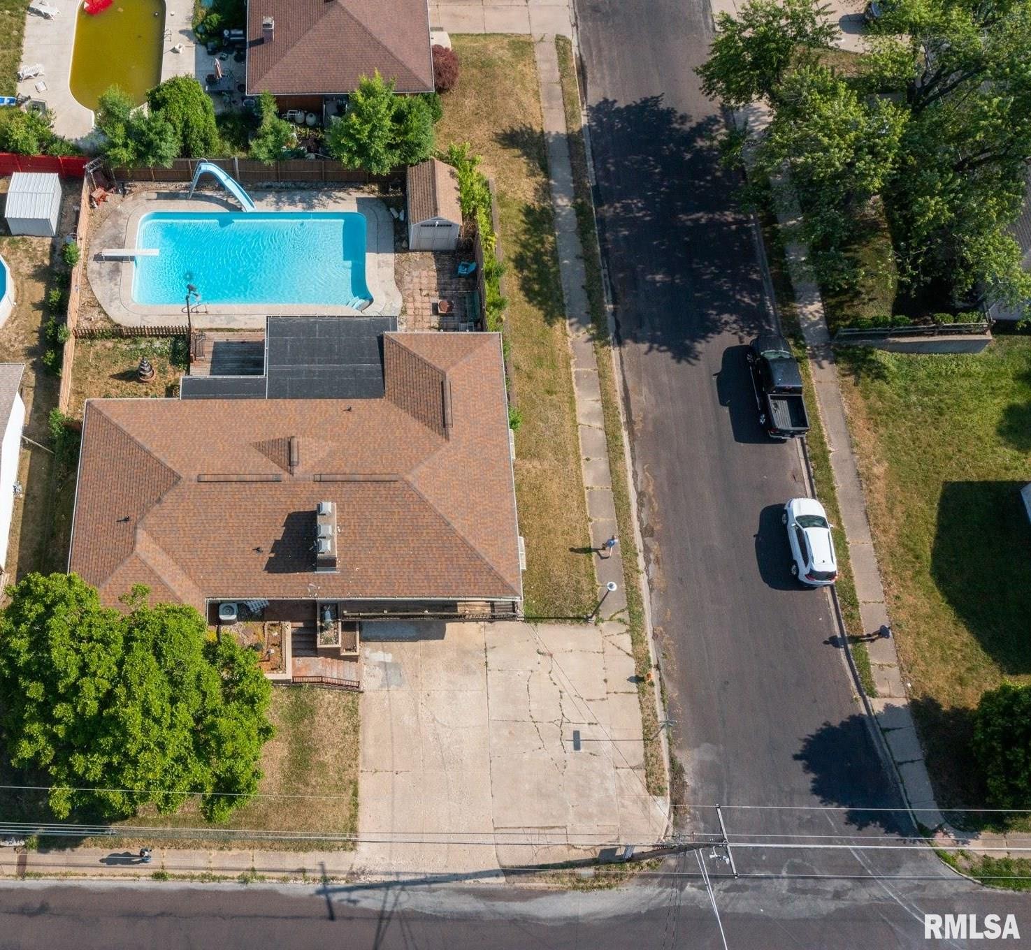 2106 Willow Street Pekin, IL 61554 - Photo 34 of 43