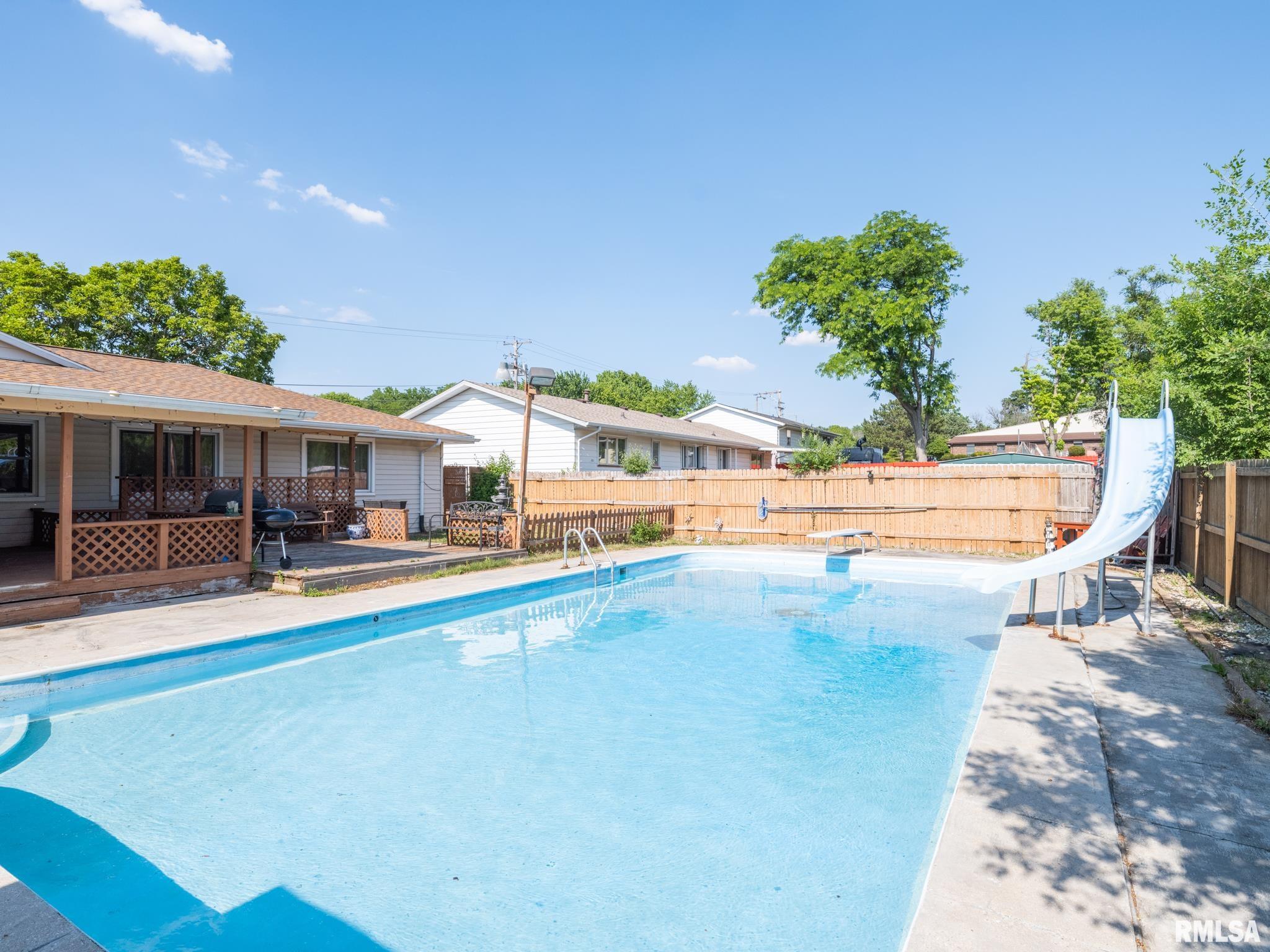 2106 Willow Street Pekin, IL 61554 - Photo 36 of 43