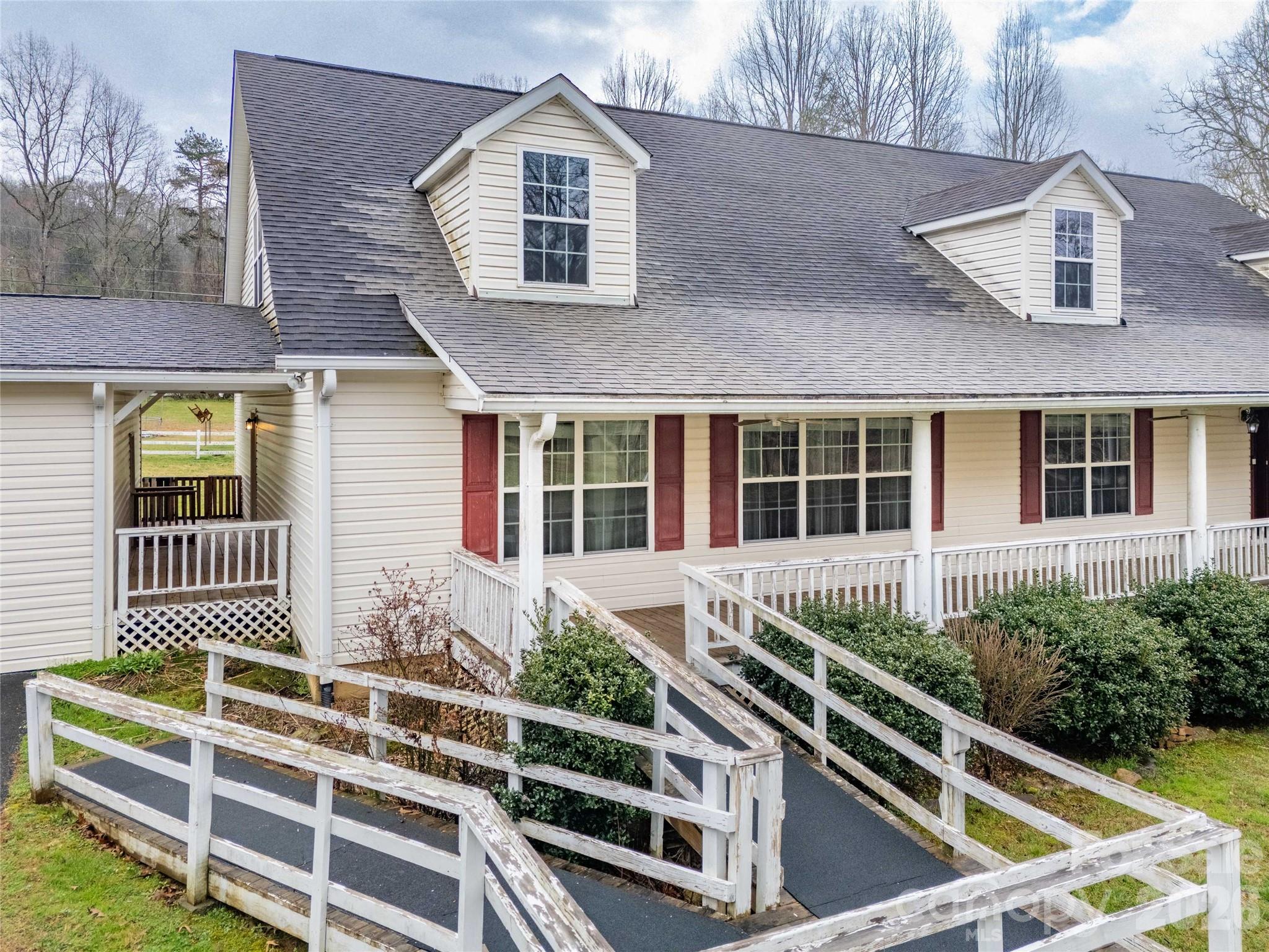 1564 Camp Creek Road Whittier, NC 28789 - Photo 34 of 36