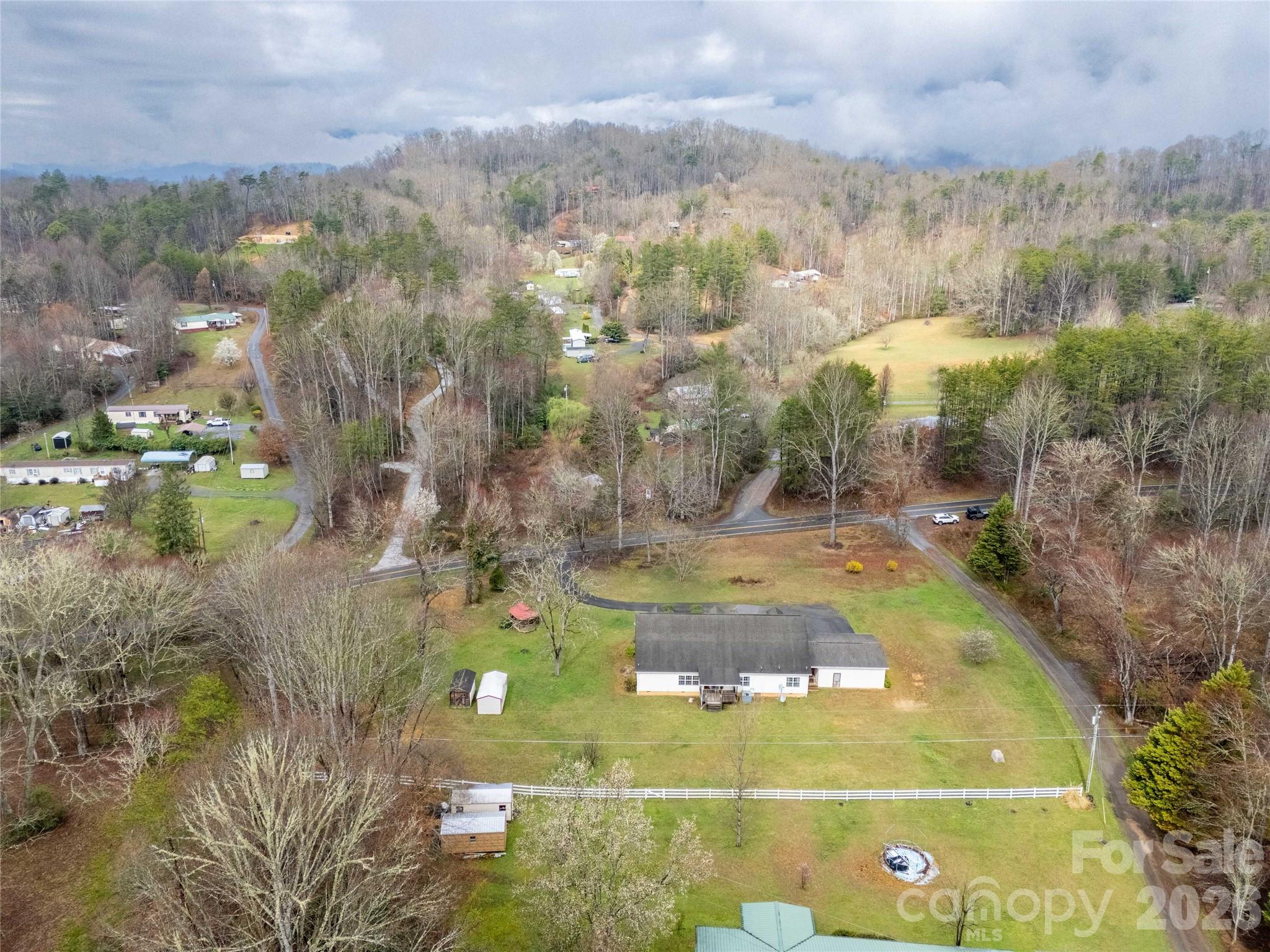 1564 Camp Creek Road Whittier, NC 28789 - Photo 35 of 36