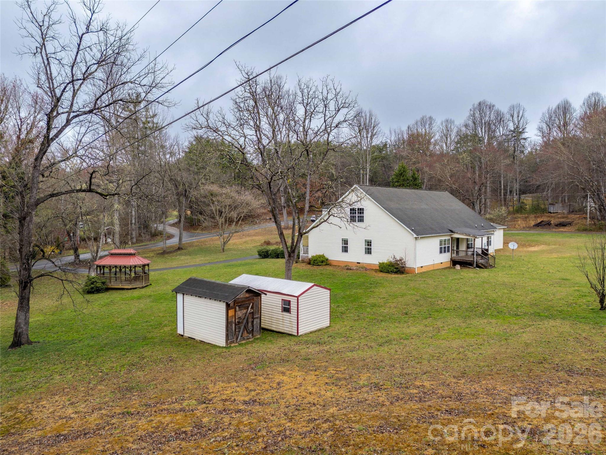 1564 Camp Creek Road Whittier, NC 28789 - Photo 5 of 36