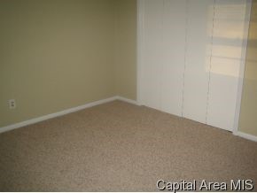 109 Dawn Drive Springfield, IL 62702 - Photo 8 of 11 Gallery Image 8