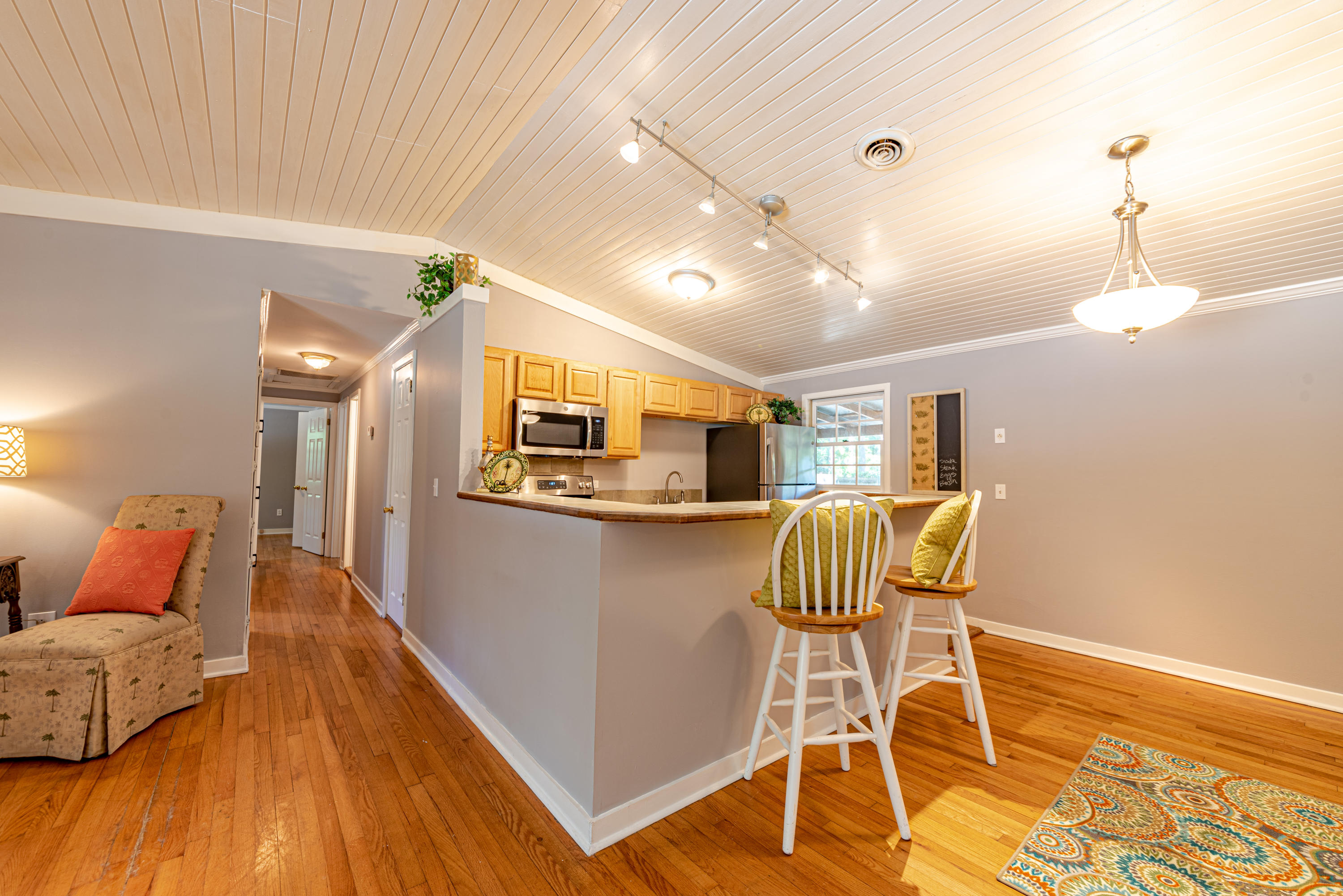 304 Pineland Road Walterboro, SC 29488 - Photo 5 of 25 304 Pineland Road