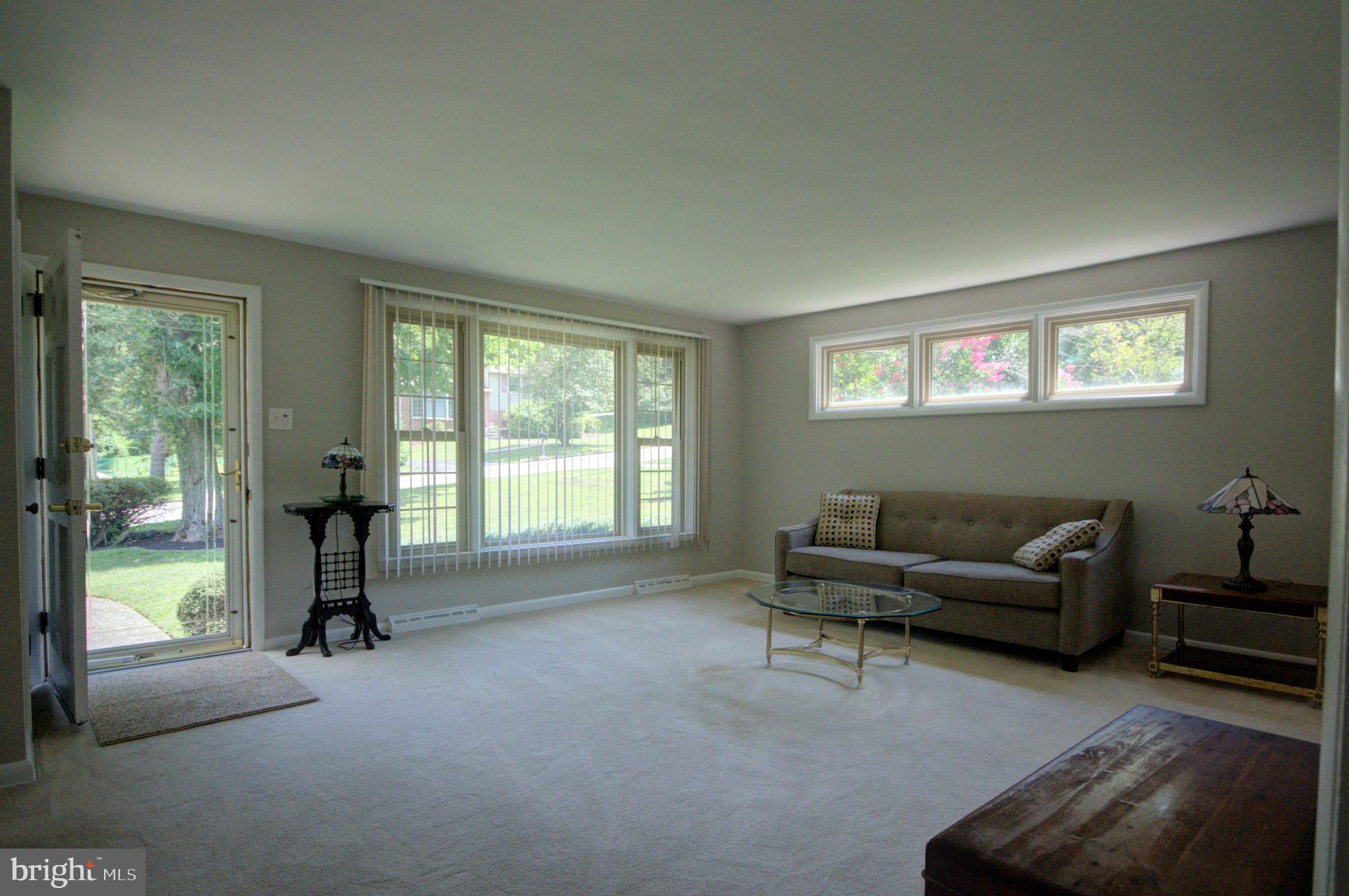 497 Falcon Road Wayne, PA 19087 - Photo 2 of 20 Living Room