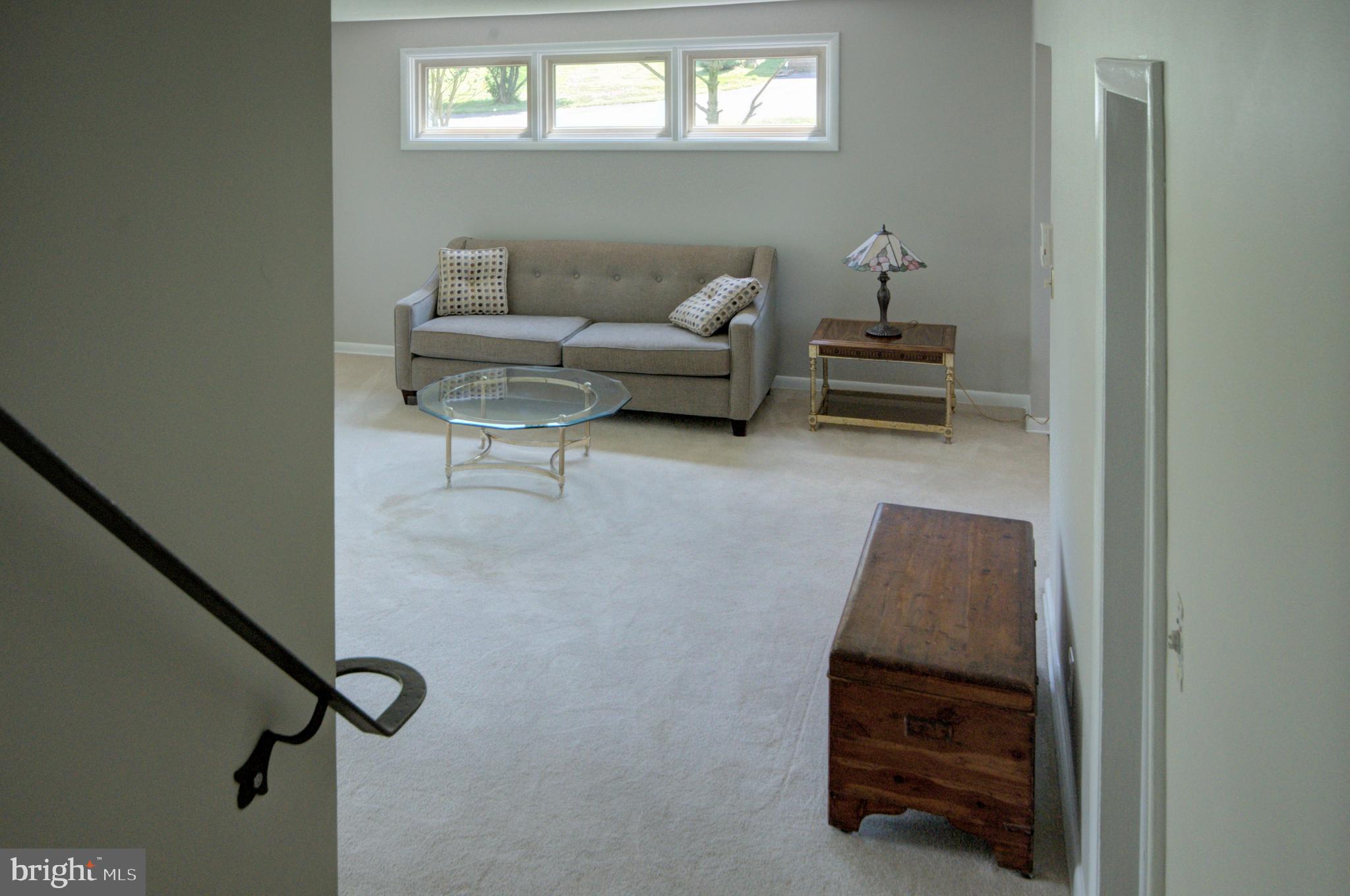 497 Falcon Road Wayne, PA 19087 - Photo 15 of 20 Living Room