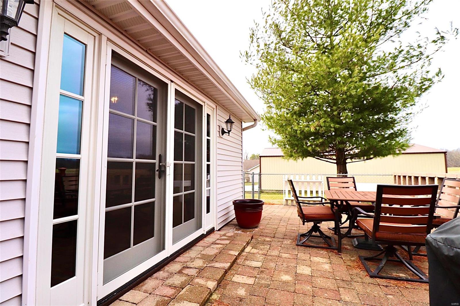 18240 Galatia Post Road Marion, IL 62959 - Photo 5 of 29