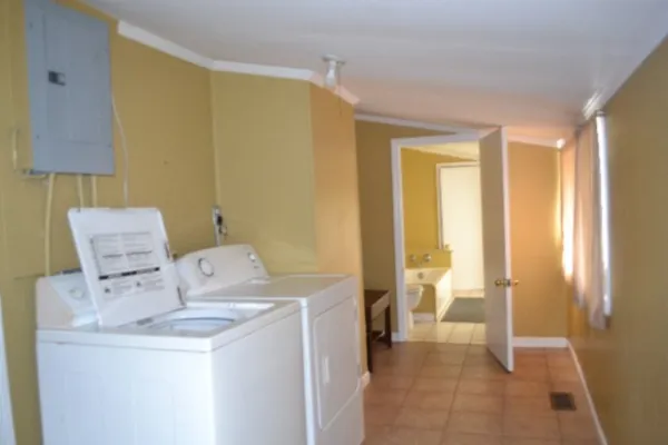 $159,900 | 218 East Lake Avenue, Celina, TN 38551